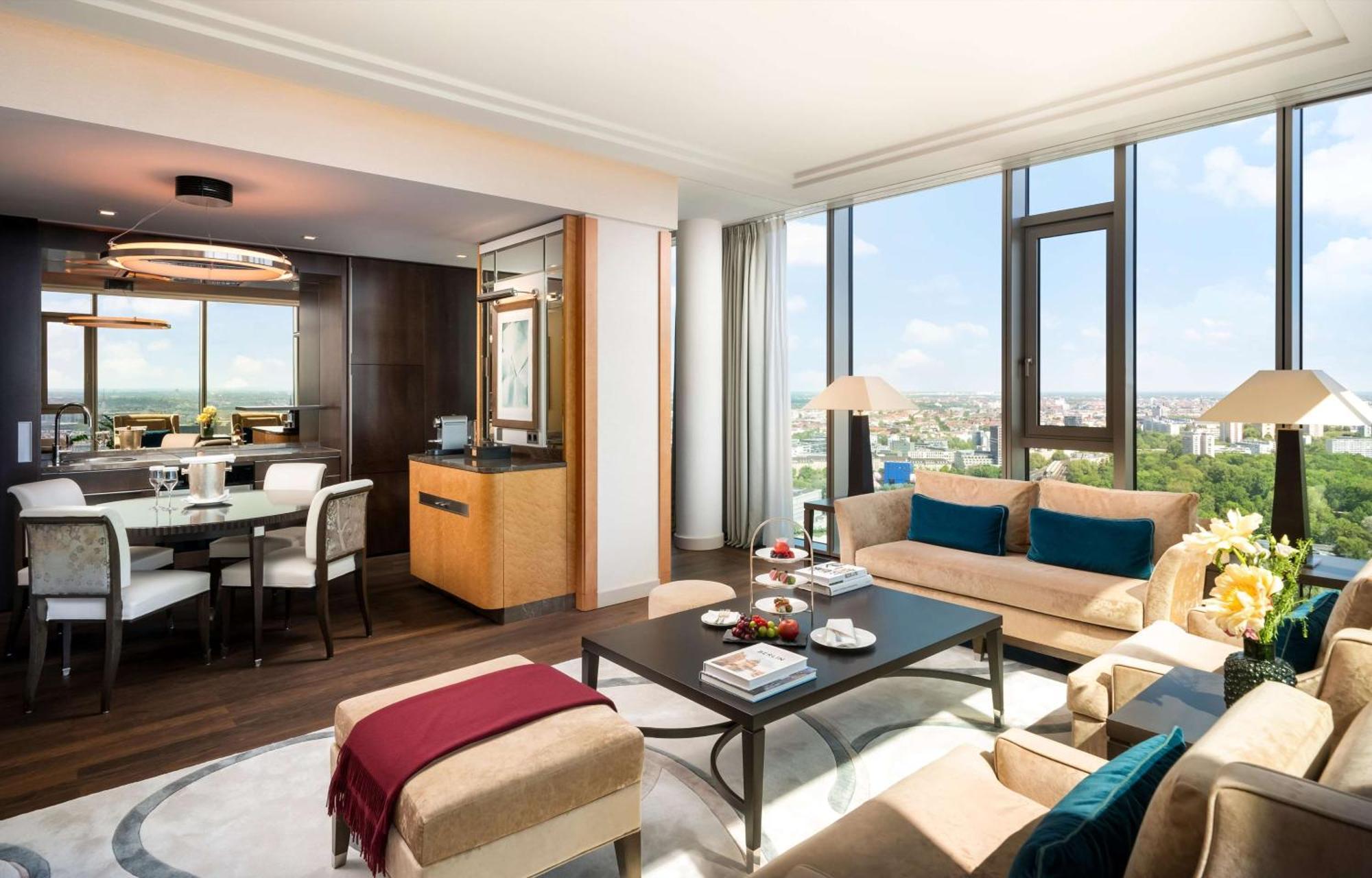 Waldorf Astoria Hotel 5*