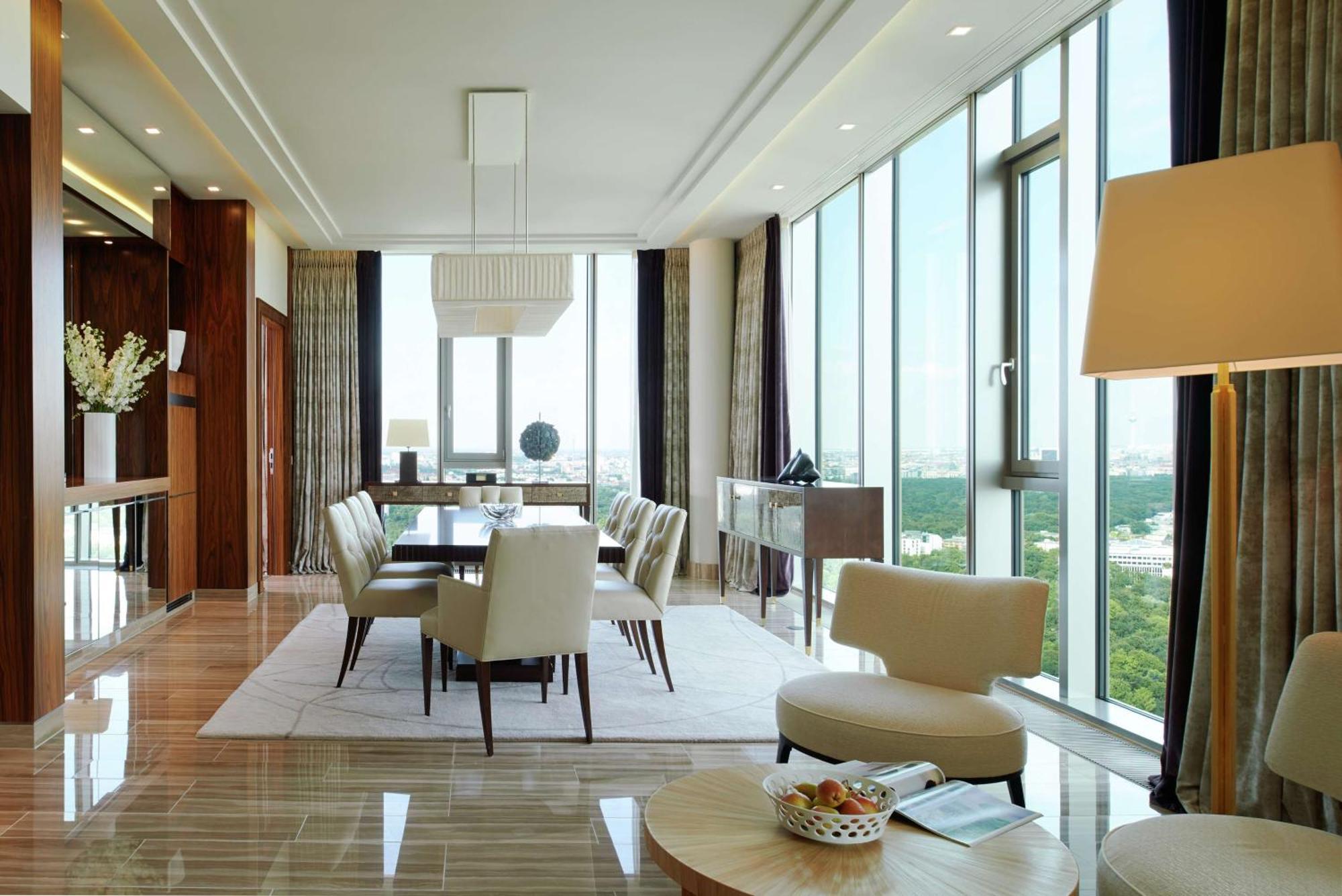 Waldorf Astoria Hotel 5*